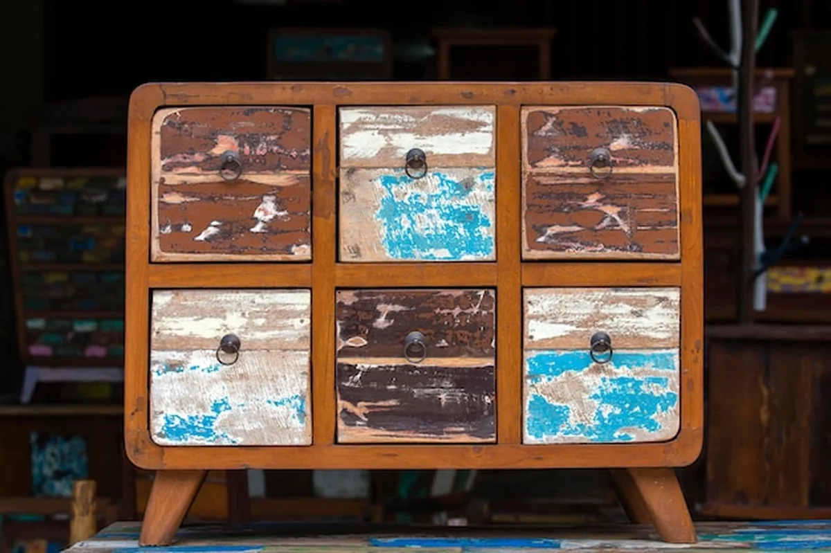 Starożytne meble z drewnianą teksturą na wyspie Ubud Bali Indonezja