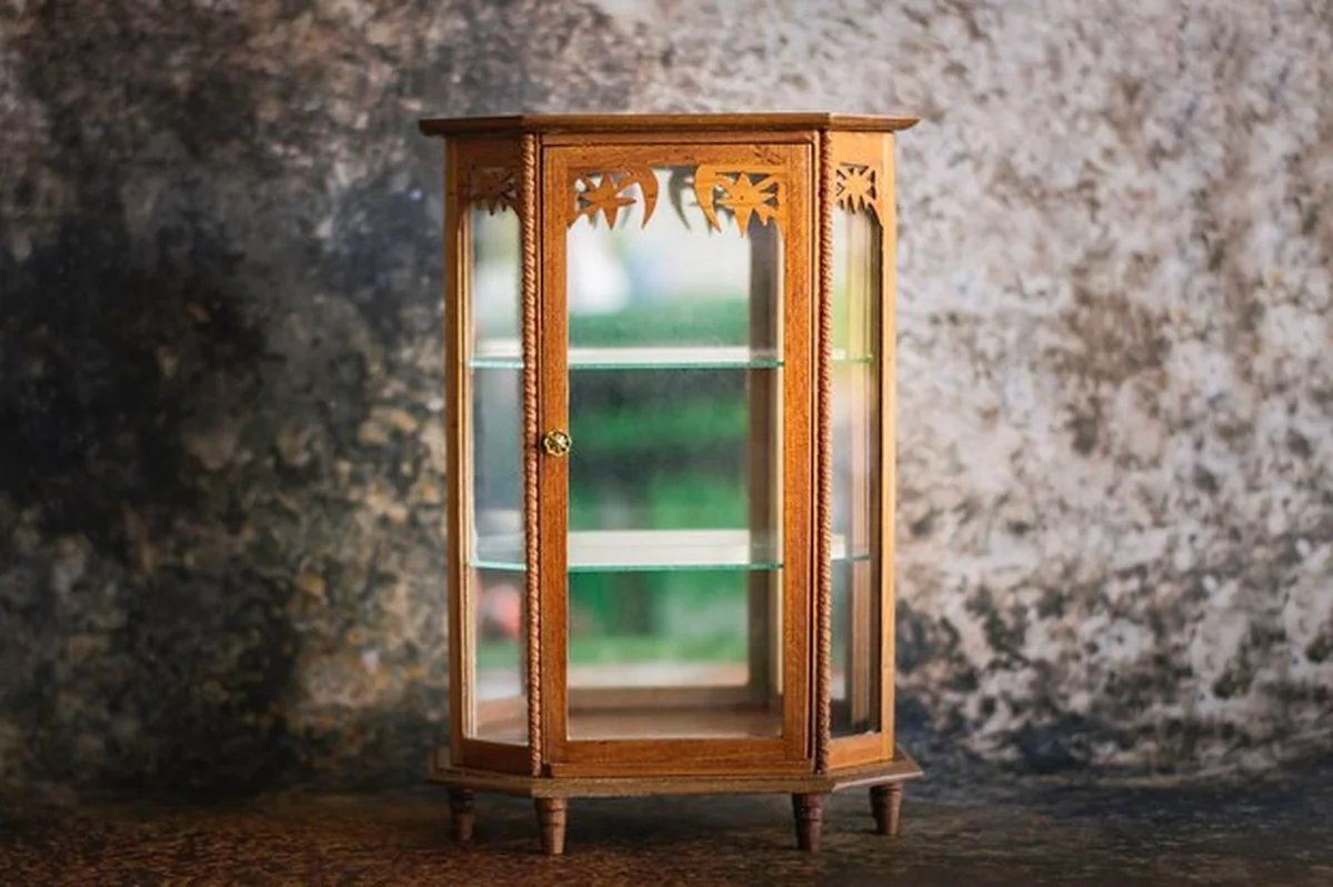 Antyczna drewniana szafka z lustrem i szufladami