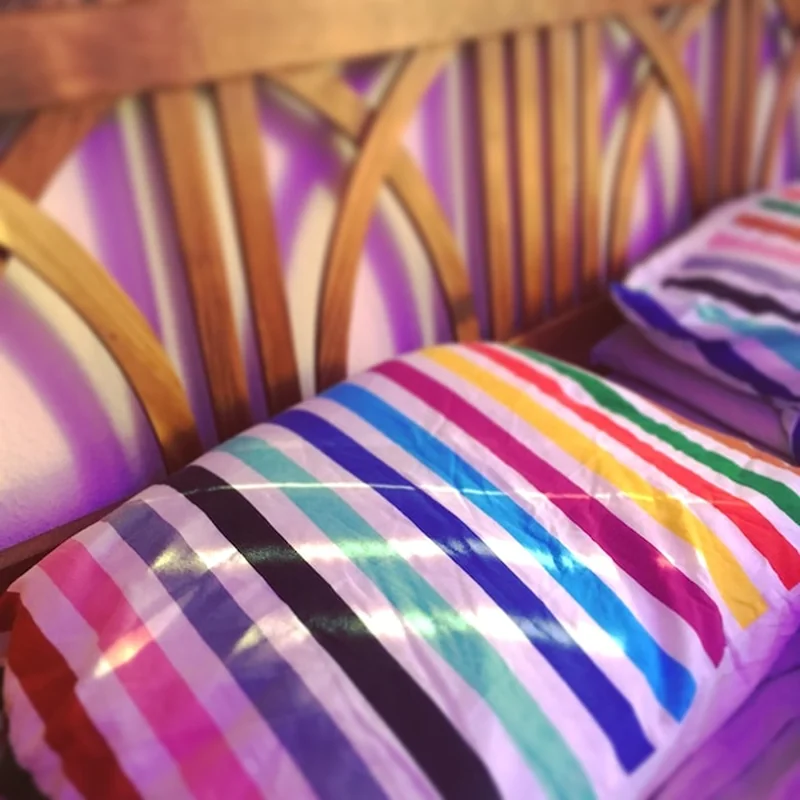 Jak dobrać poduszki na ławkę ogrodową? Nasze porady