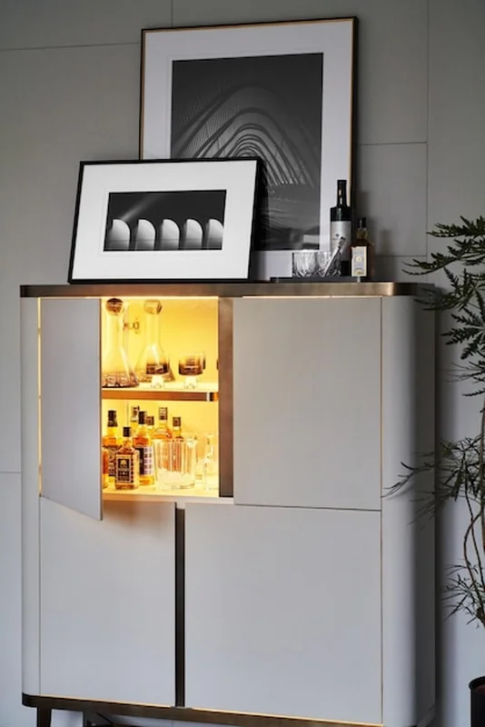 Nowoczesna szafa barowa z oświetleniem LED