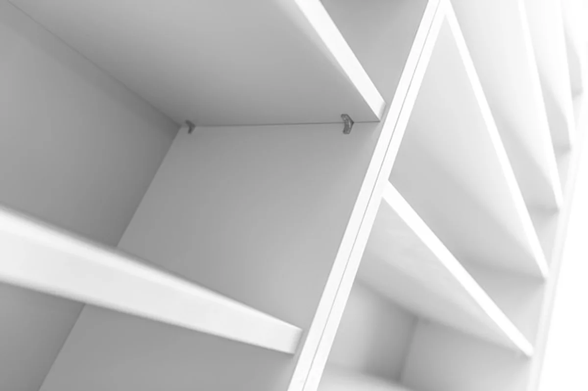 Nowe półki w szafie