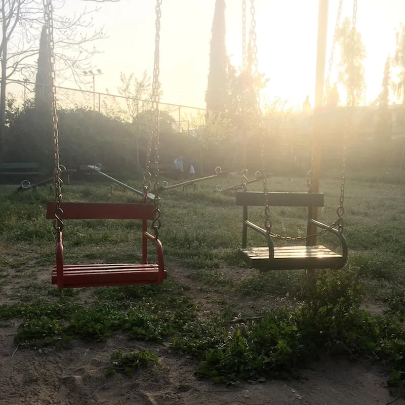 Jakie siedzisko do huśtawki ogrodowej wybrać? Nasz poradnik