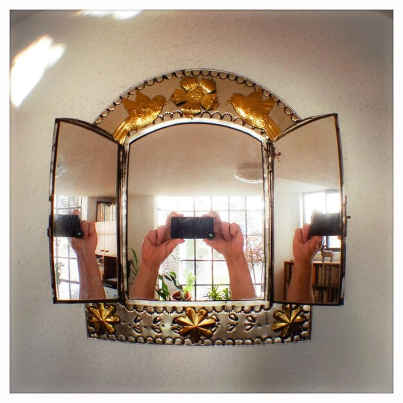 Lustro indyjskie w stylu kolonialnym – jak je wybrać?