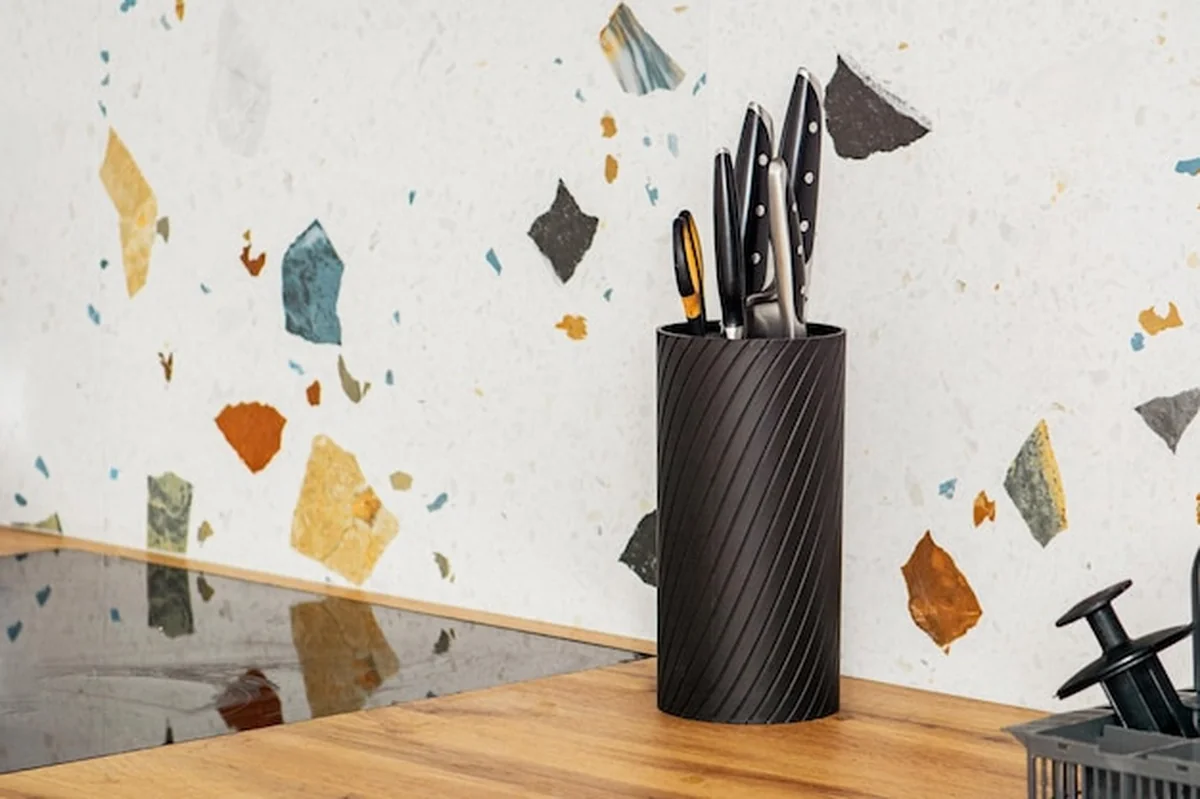 Organizer kuchenny na noże i nożyczki