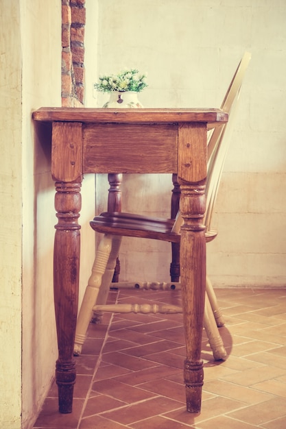 Gdzie kupić krzesło indyjskie? Wybierz swój mebel