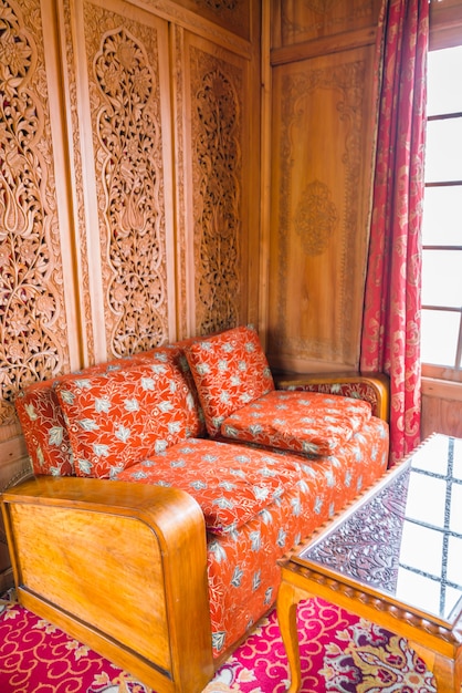 Meble orientalne – jak wybrać mebel indyjski do domu?